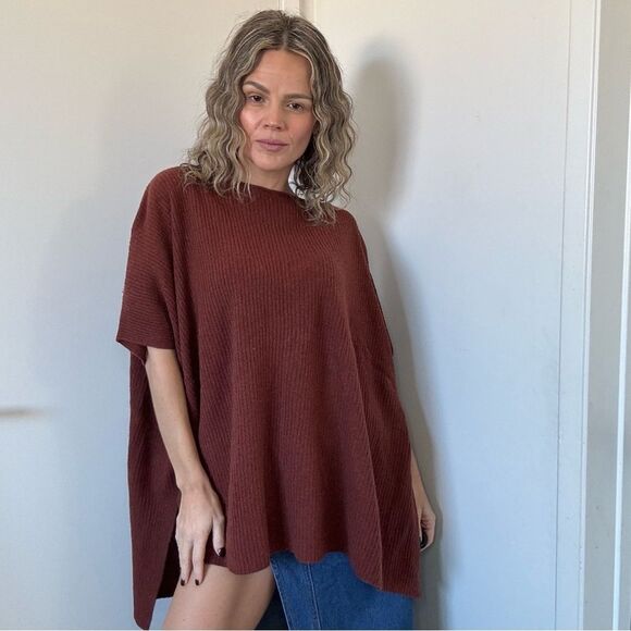 Vince Ribbed Cashmere Blend Poncho in Henna - Picture 9 of 15